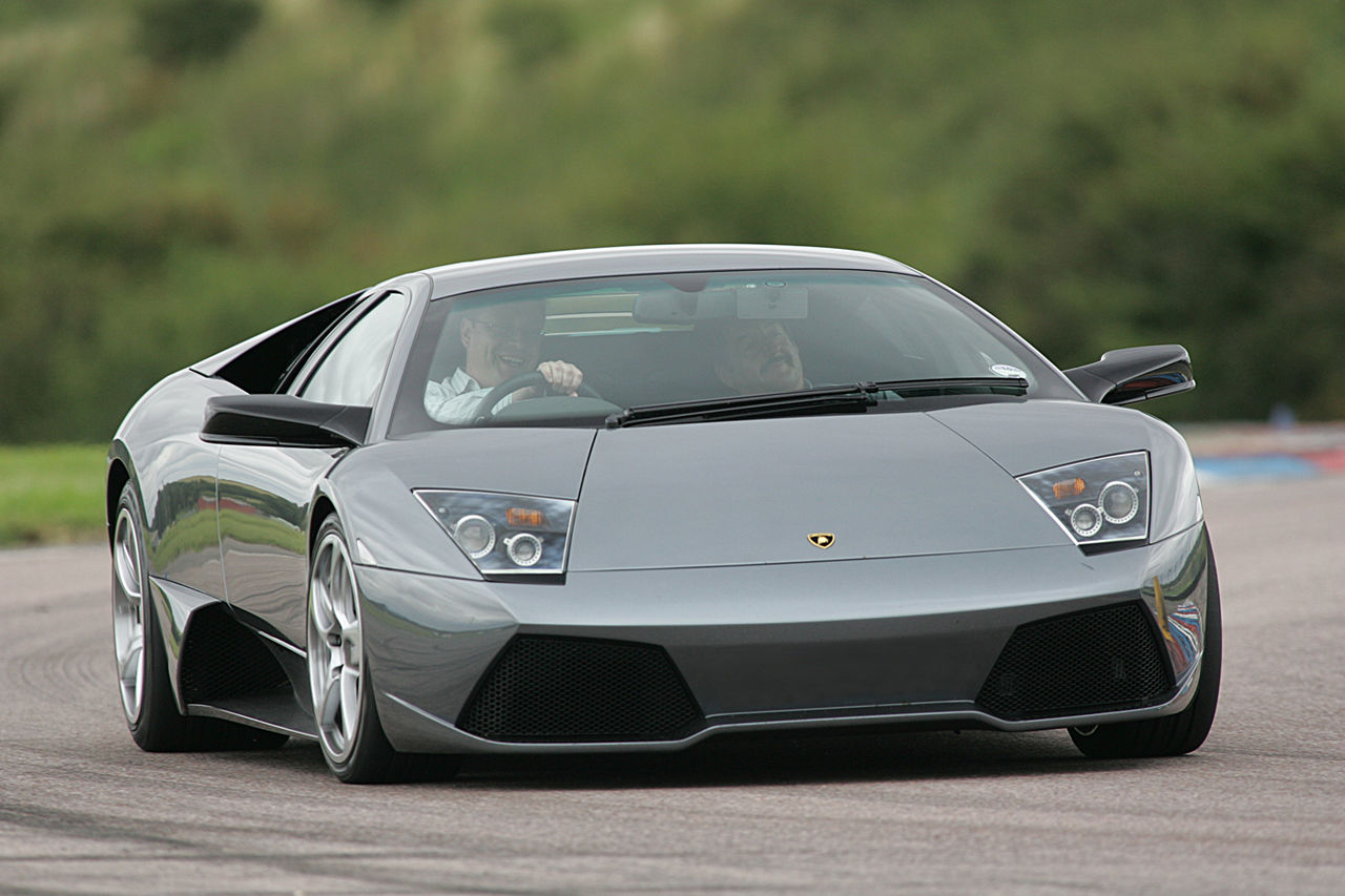 ¡El Rugido del V12! El Lamborghini Murciélago LP640 en Nürburgring